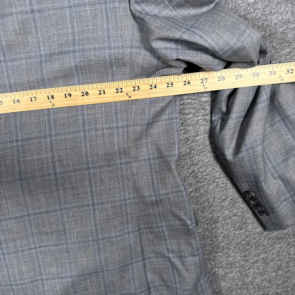 Jos A Bank Sport Coat Mens 52L Traditional Fit Grey Plaid Wool Traveler Blazer